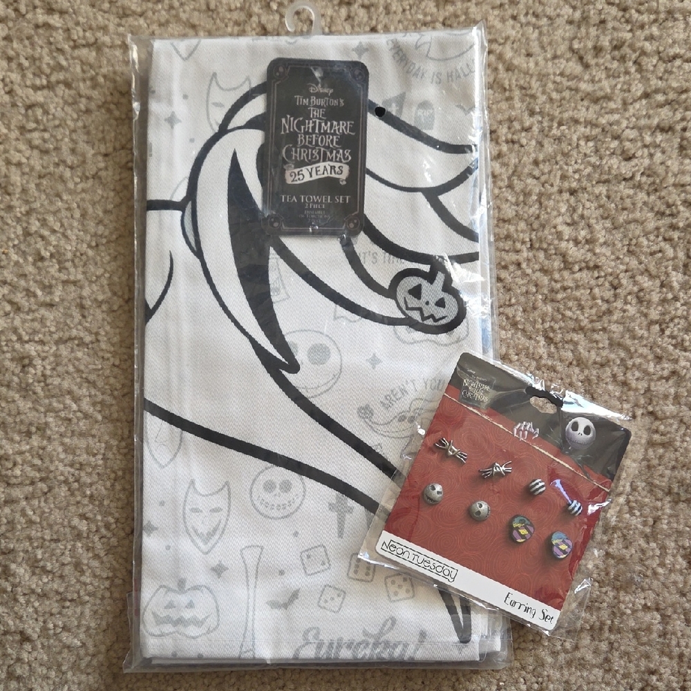 Disney Nightmare Before Christmas Bundle - Tea Towel Set & Earrings